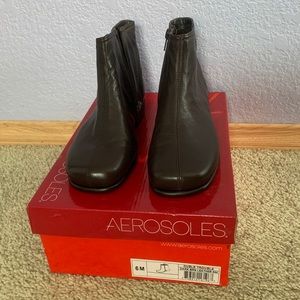 Aerosoles ankle boots brown size 6